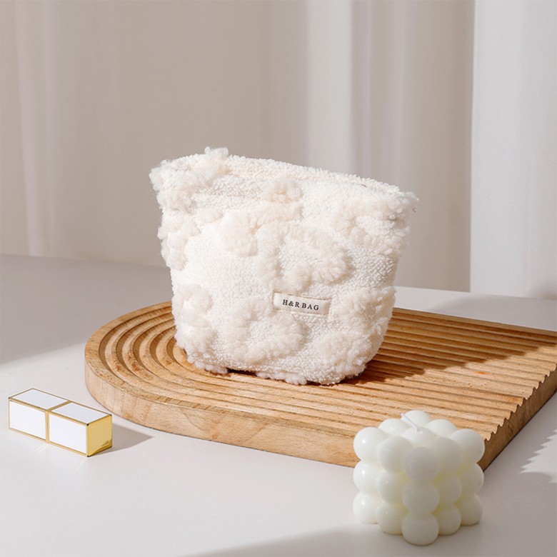 Soft Creamy Heart Plush Everyday Pouch Set Soft Creamy Heart Plush Everyday Pouch Set